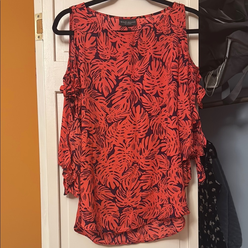 BOLD elements Women's Red Leaf Print Blouse